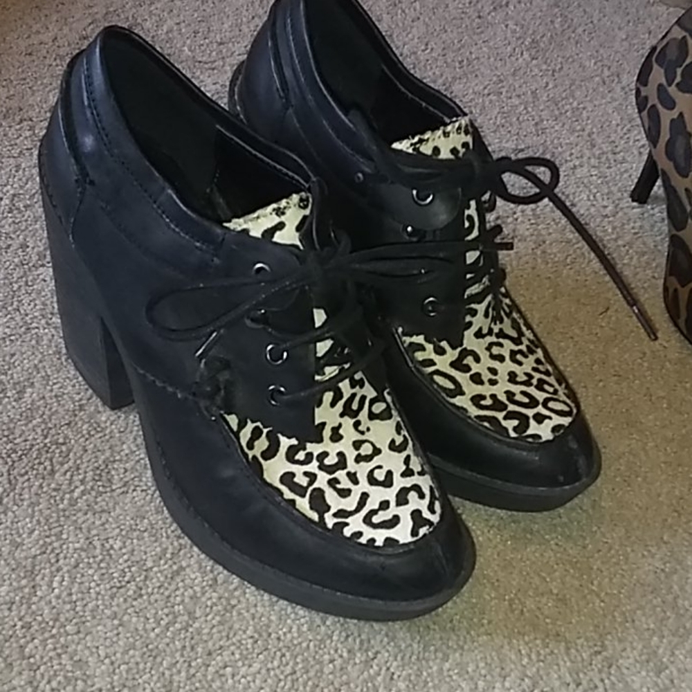 Leopard print shoes